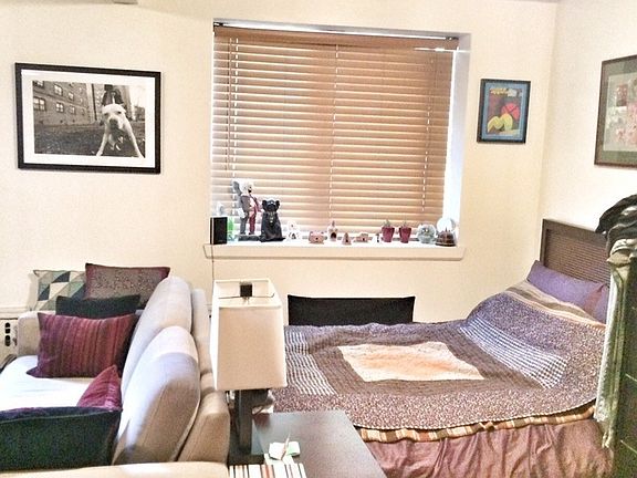 4th image of 422 E 10th St APT 1F