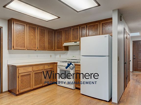 2nd image of 1512 SW Robertson Dr