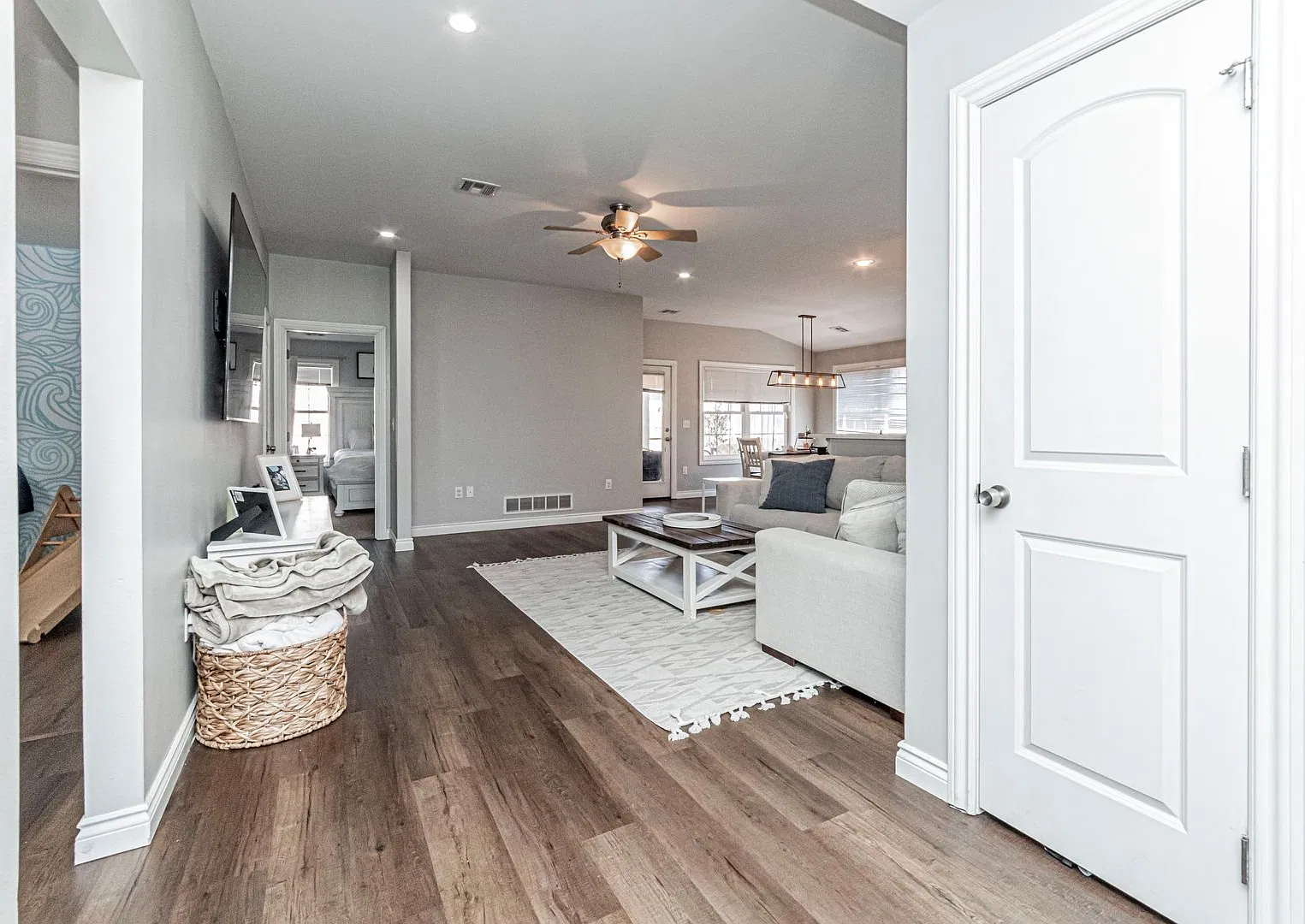 Please View 3D Virtual Walk-Through Before Scheduling a Showing — Photo 3