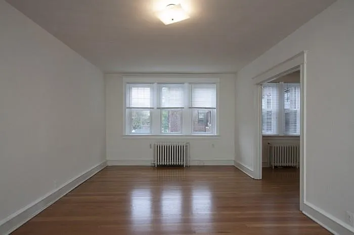 100 Morton Ave — Photo 19
