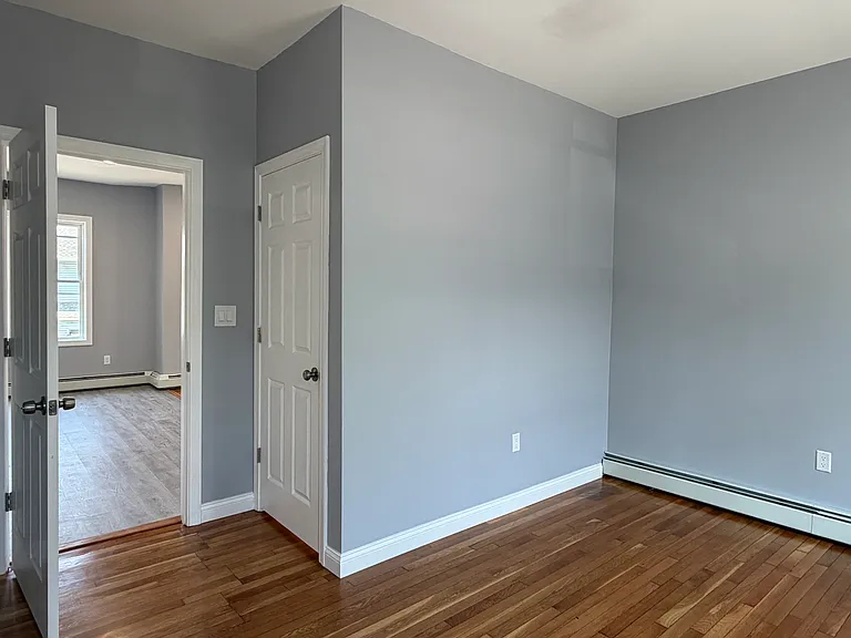 98-100 Whitmarsh St #1 — Photo 19
