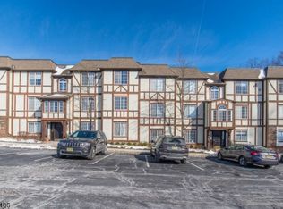 67 Village Dr #567, Morristown, NJ 07960