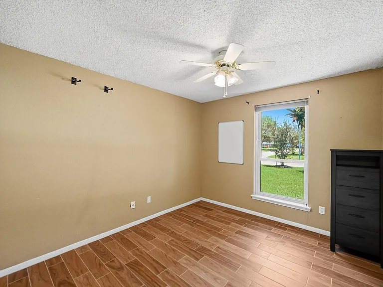 17511 Favor Bend Ct — Photo 28