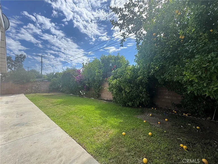 5171 Chimineas Ave — Photo 25
