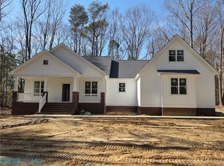49 Knolls Dr, White Stone, VA 22578