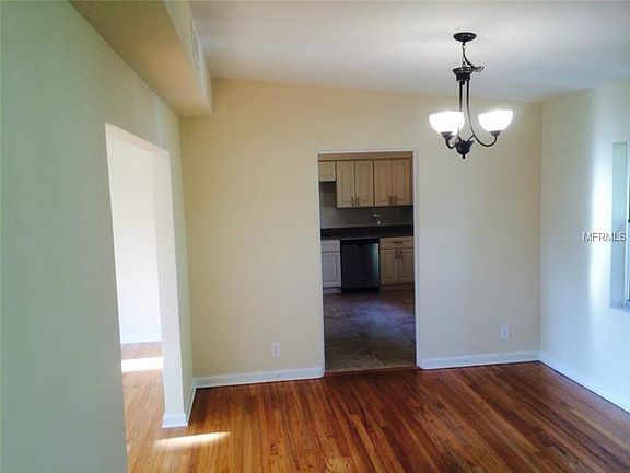 5th image of 3621 Rosswood Dr