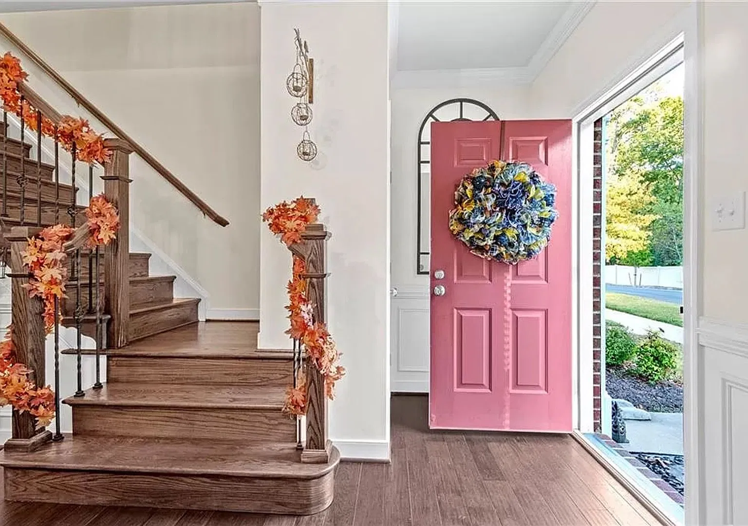 3 Bedroom Townhome in Pebble Lake Community — Photo 3