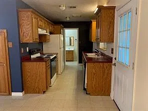 3 bed, 1.5 bath, 1424 sqft, $1,500 — Photo 4