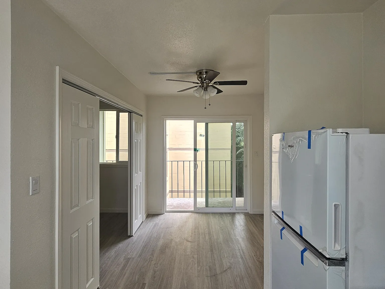 1 bed, 350 sqft, $2,000 — Photo 4