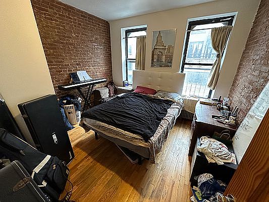 1st image of 122 Orchard St APT 14
