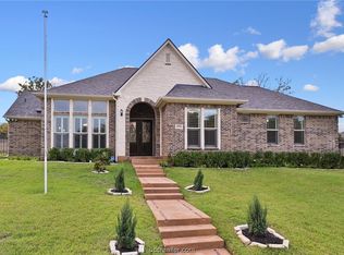2024 Bienski Pkwy, Bryan, TX 77807