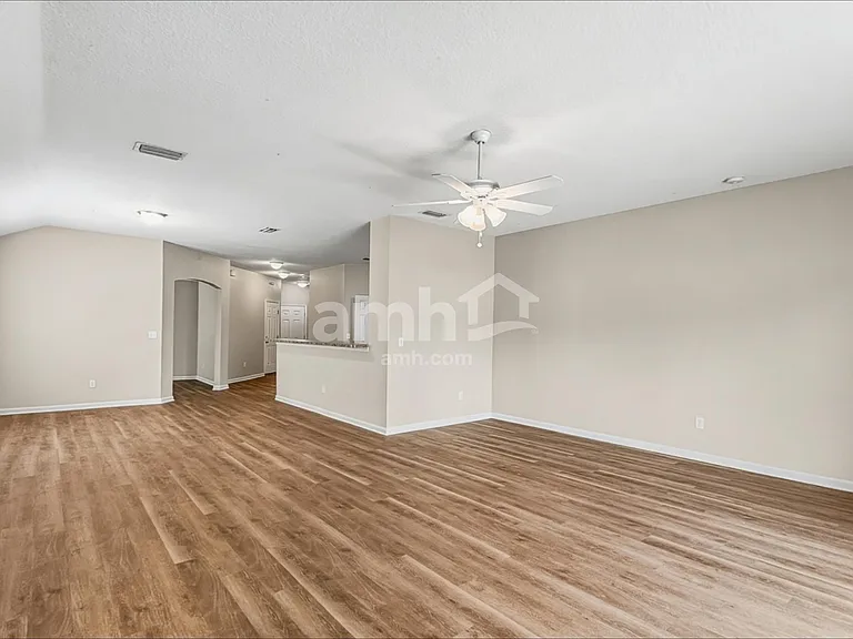 12107 Hayden Lakes Cir — Photo 16