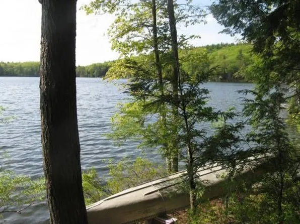 137 Merrill Rd, Strafford, NH 03884