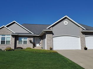1737 Hoover Trail Cir SW, Cedar Rapids, IA 52404