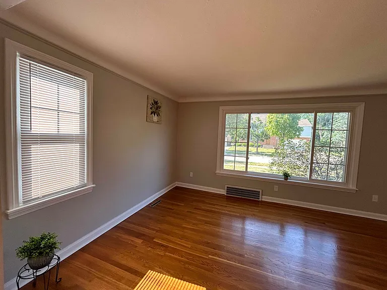 4854 Edsal Dr — Photo 43