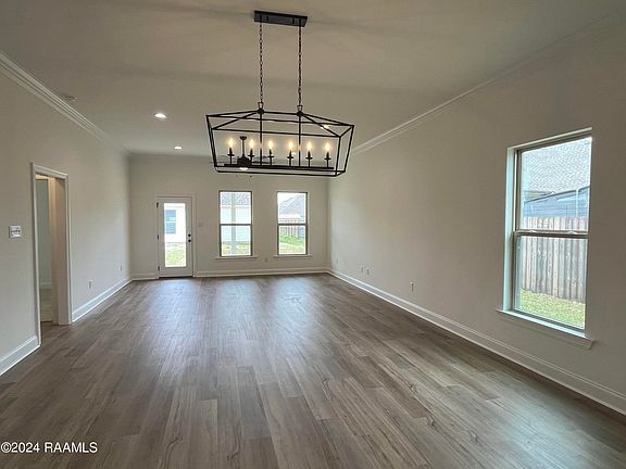 3rd image of 102 Elmwood Meadows Dr
