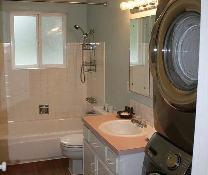 Main Floor Bathroom #1