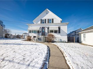 49 9th St, East Providence, RI 02914
