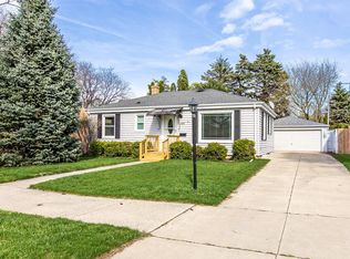 607 Virginia St, Racine, WI 53405