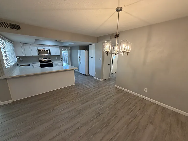 4807 W Beryl Ave — Photo 10