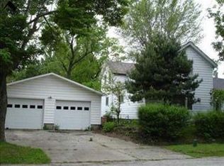 185 15th St, Conneaut, OH 44030