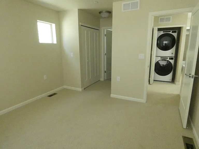 125 Doudy Ct — Photo 6