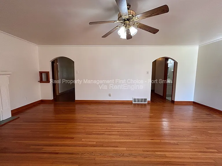 1306 S 41st St — Photo 3