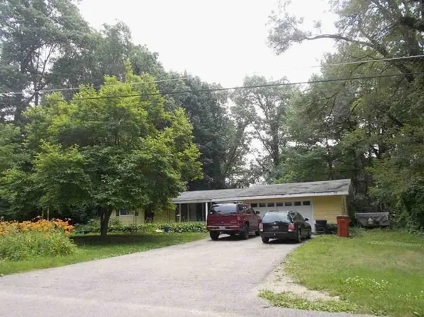 4646 Shank St NE, Rockford, MI 49341