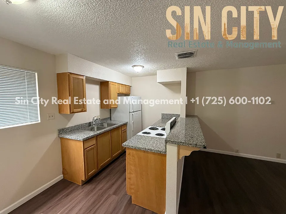 2659 S Van Patten St #4