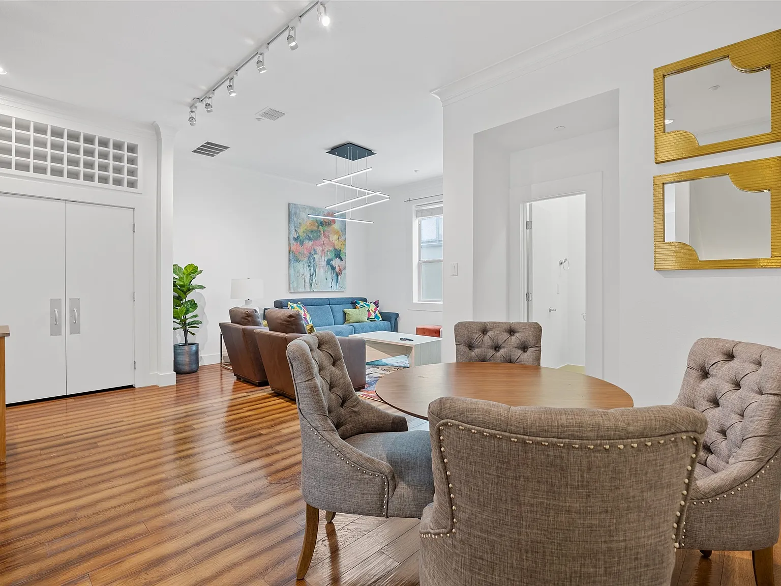 2 bed, 3.5 bath, 2187 sqft, $7,000 — Photo 3