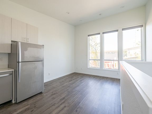 5th image of 6056 SE 93rd Ave #6068