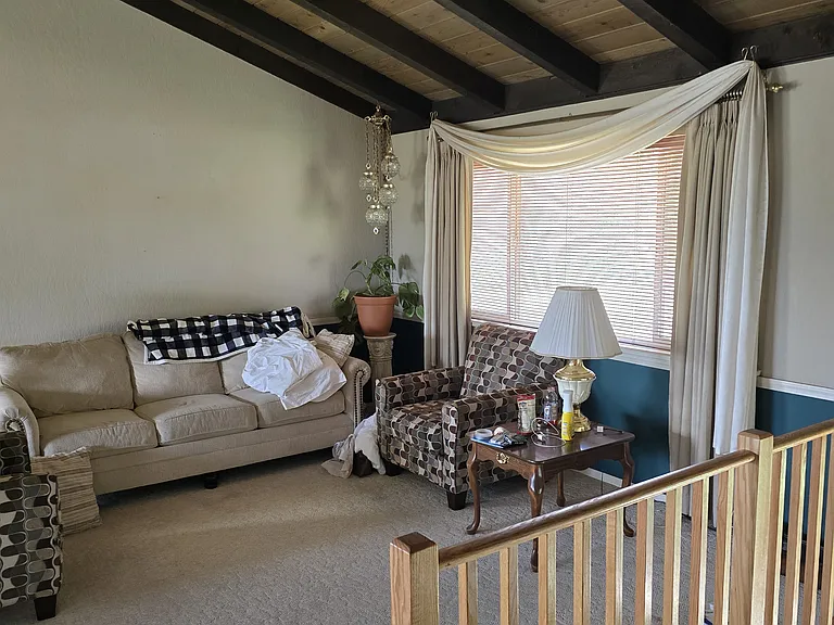 1002 S Cedar St — Photo 1