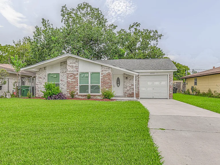 5003 Denoron Dr — Photo 3