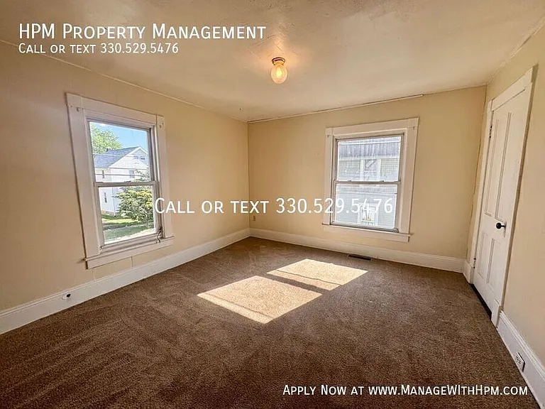 519 Green Ave SW — Photo 10