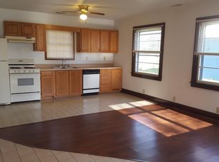 502 S 10th St #B, Chesterton, IN 46304