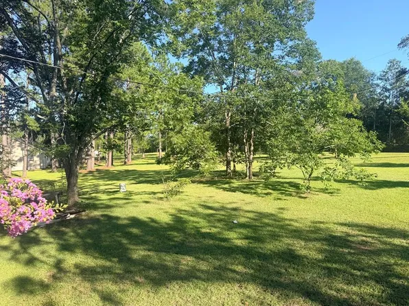 3135 Old Waycross Hwy, Douglas, GA 31535