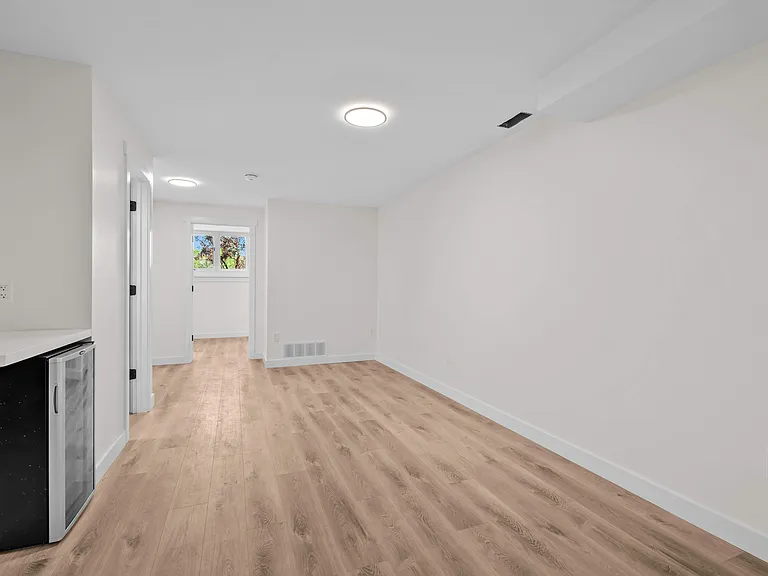333 Melanie Ave #2 — Photo 5