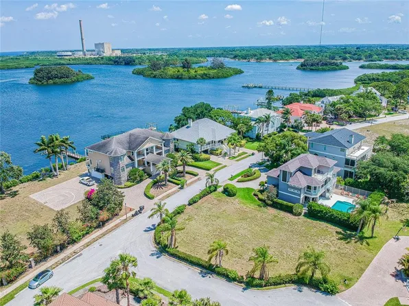 Ketch Ct #99, Tarpon Springs, FL 34689