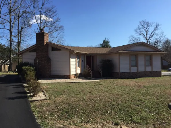 14713 Esther Ln, Chester, VA 23836