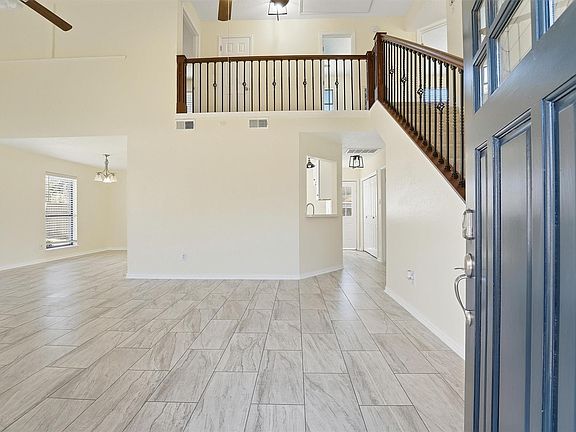 5th image of 21330 Greenham Dr