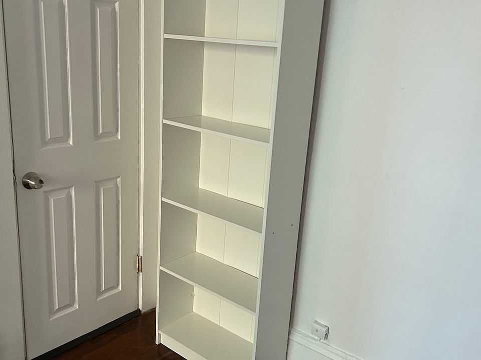 1st image of 32 Cunard St #4