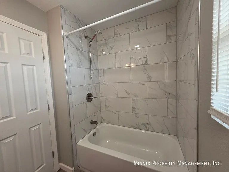 4603 Mercedes Dr — Photo 15
