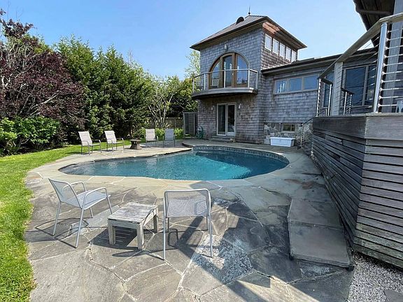 3rd image of 92 Old West Lake Dr