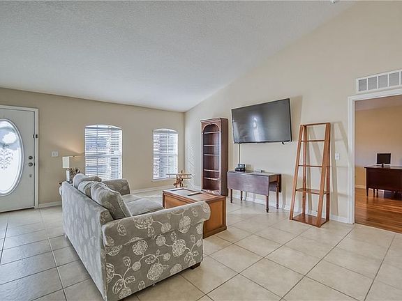 4th image of 65037 River Glen Pkwy