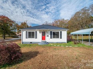 724 S Madison St, Lincolnton, NC 28092