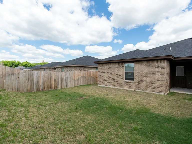 344 Arnold Dr #B — Photo 17