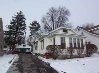 44 Redfern Dr, Rochester, NY 14620