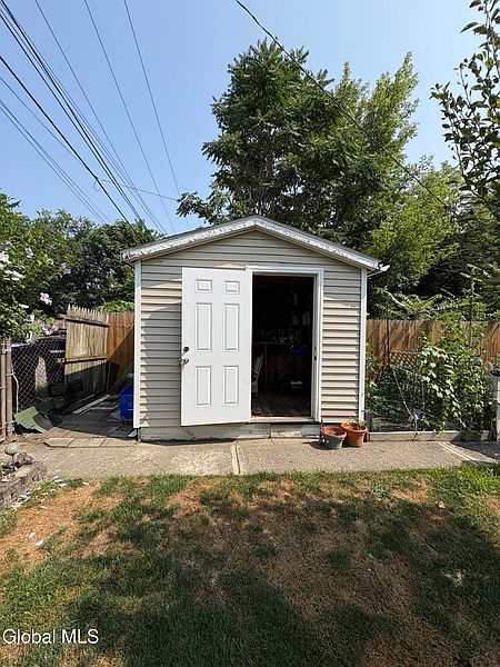 3rd image of 455 2nd Street