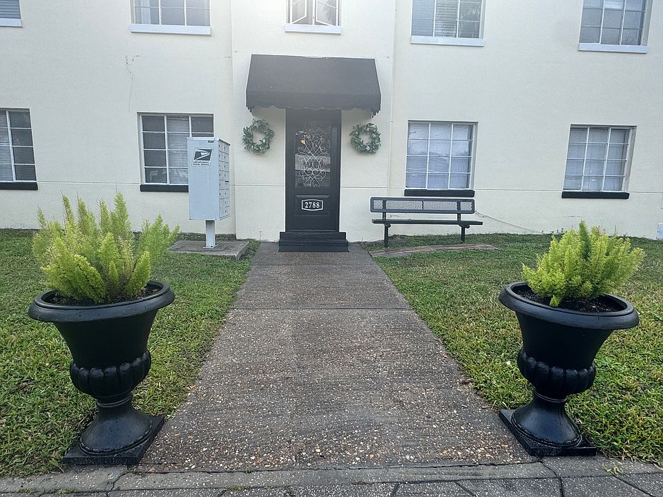 1st image of 2788 Park St #8