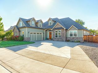 1617 Tennessee Ln, Central Pt, OR 97502